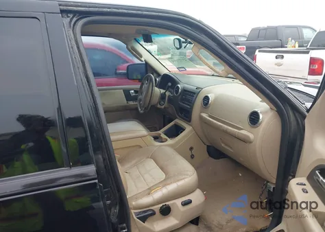 2004 Ford Expedition Eddie Bauer z USA, uszkodzony, nr VIN 1FMPU17L54LB85686